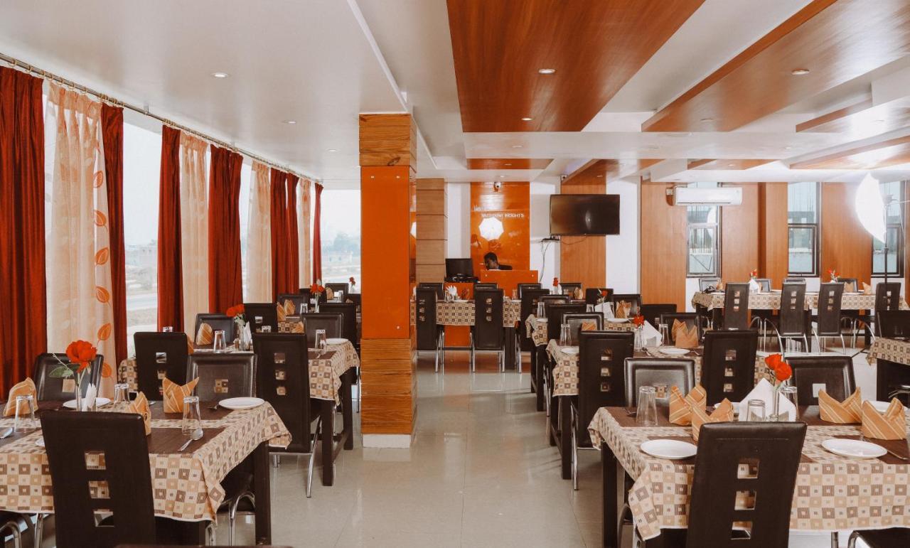 Hotel Vaishnavi Heights Aurangābād Kültér fotó