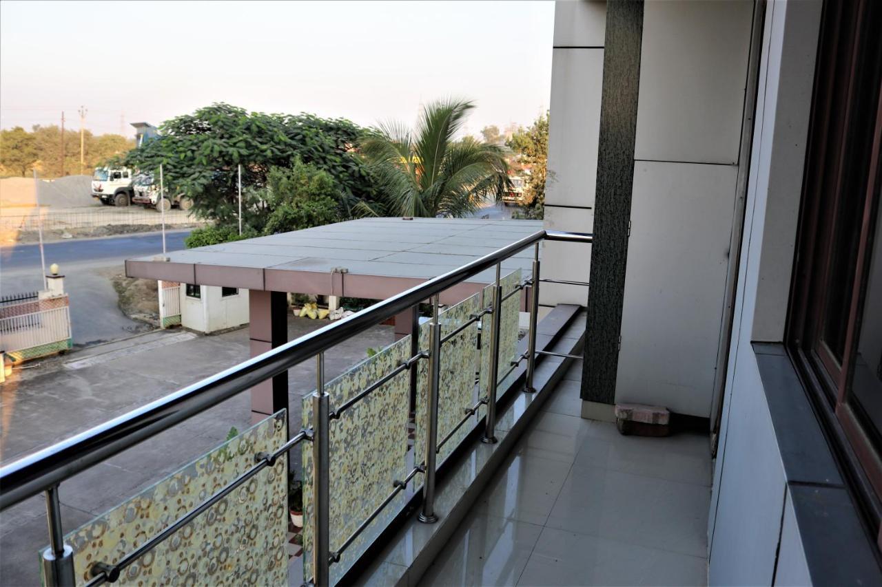 Hotel Vaishnavi Heights Aurangābād Kültér fotó